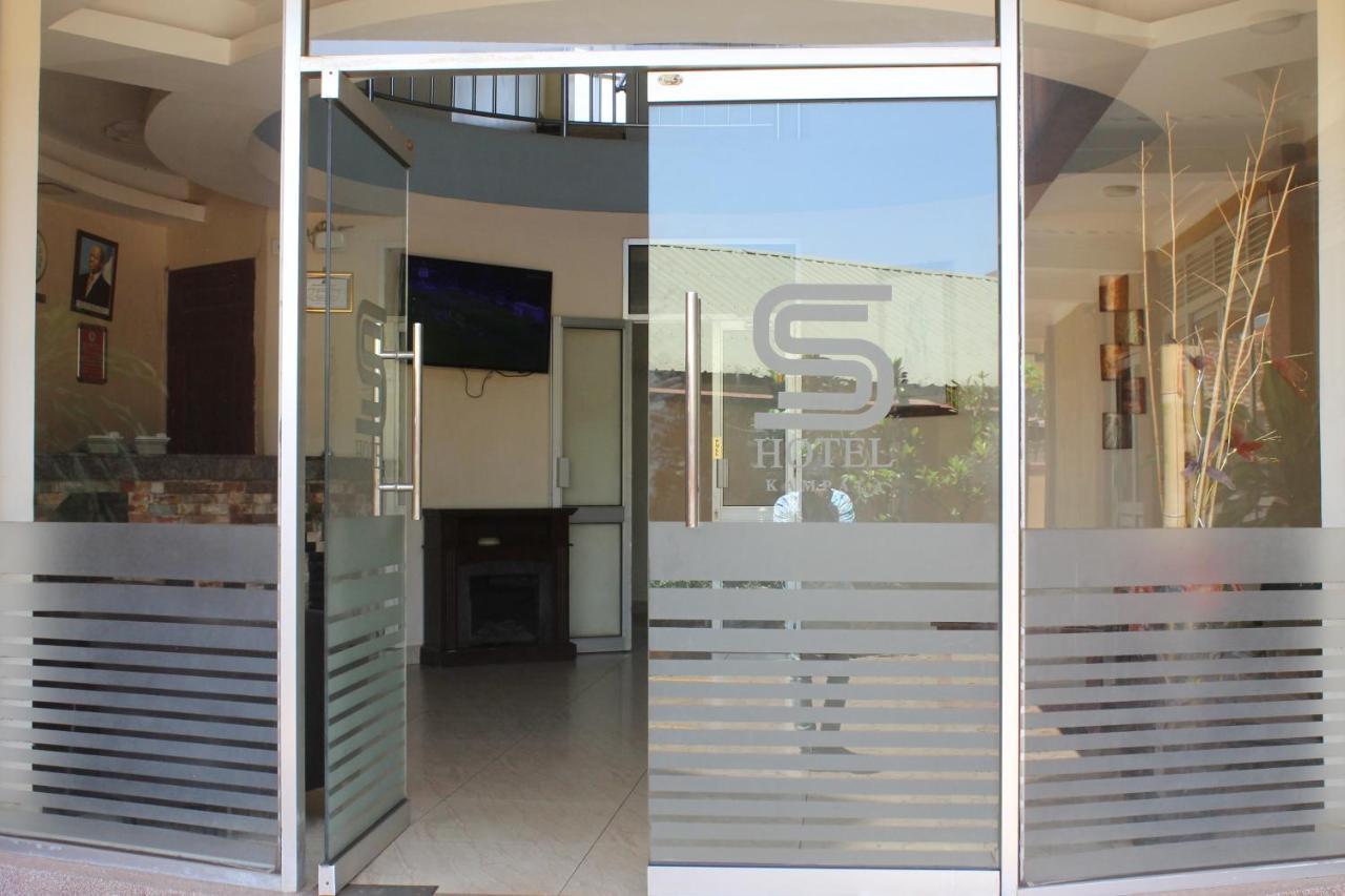 Ss Hotel Kampala Esterno foto