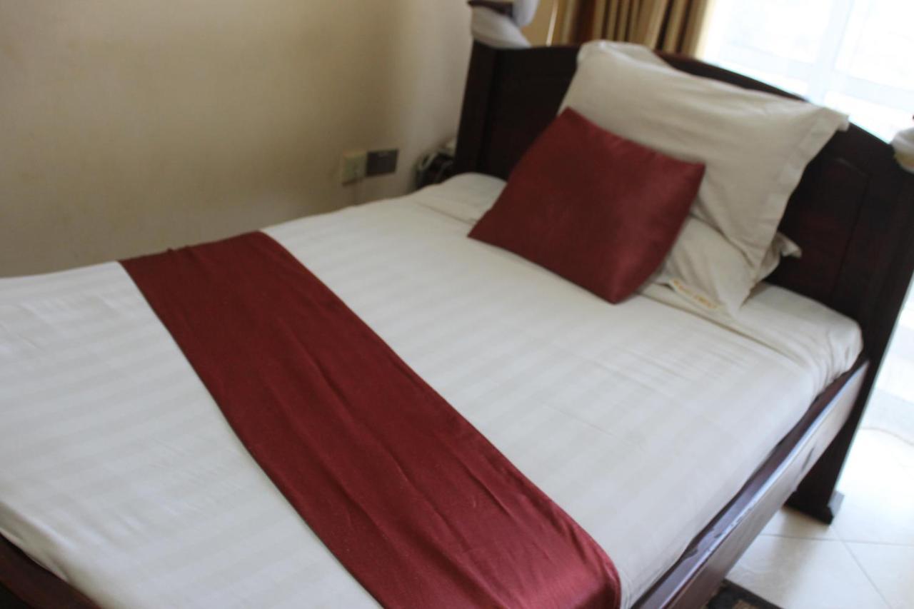 Ss Hotel Kampala Esterno foto