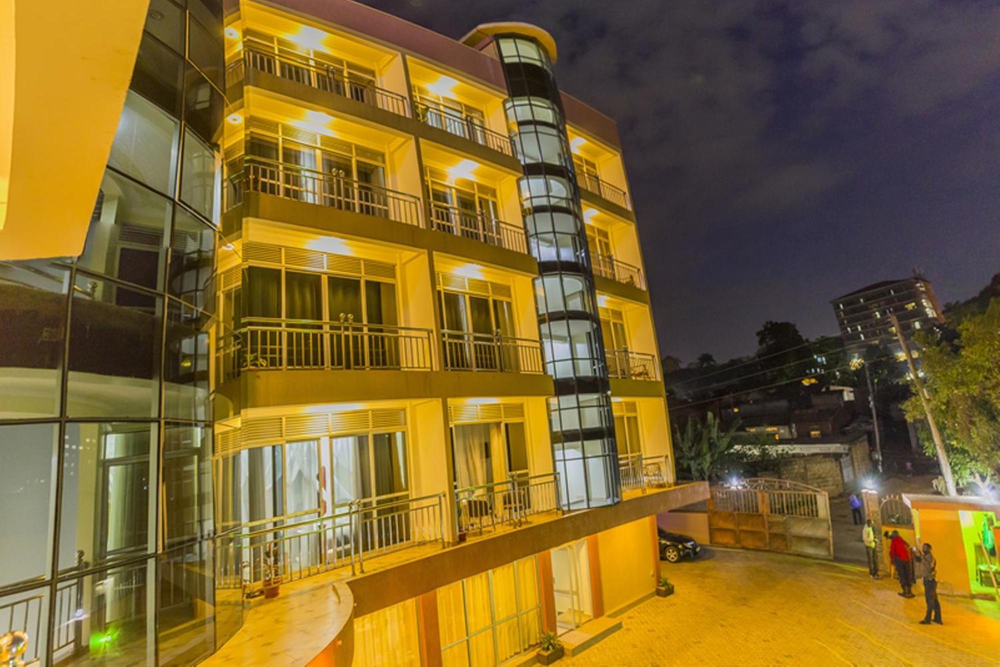 Ss Hotel Kampala Esterno foto